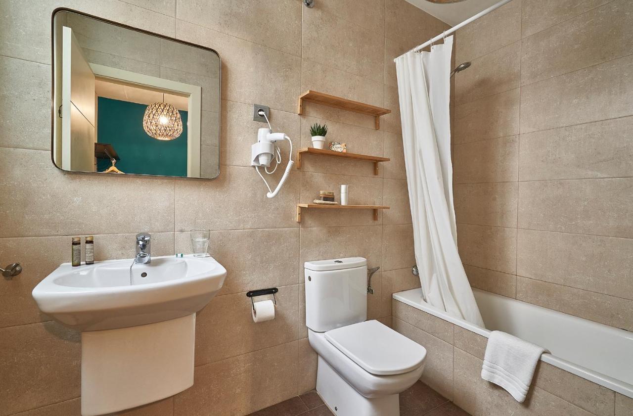 Barcelona Sants Station Apartments Esterno foto